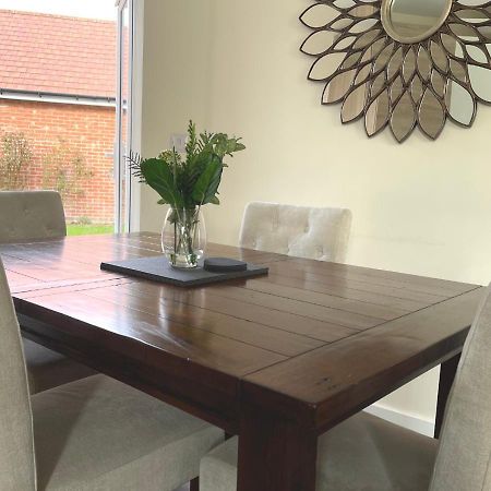 Ashford Holiday Home Sleeps 6 Free Parking Wifi Willesborough Exterior photo