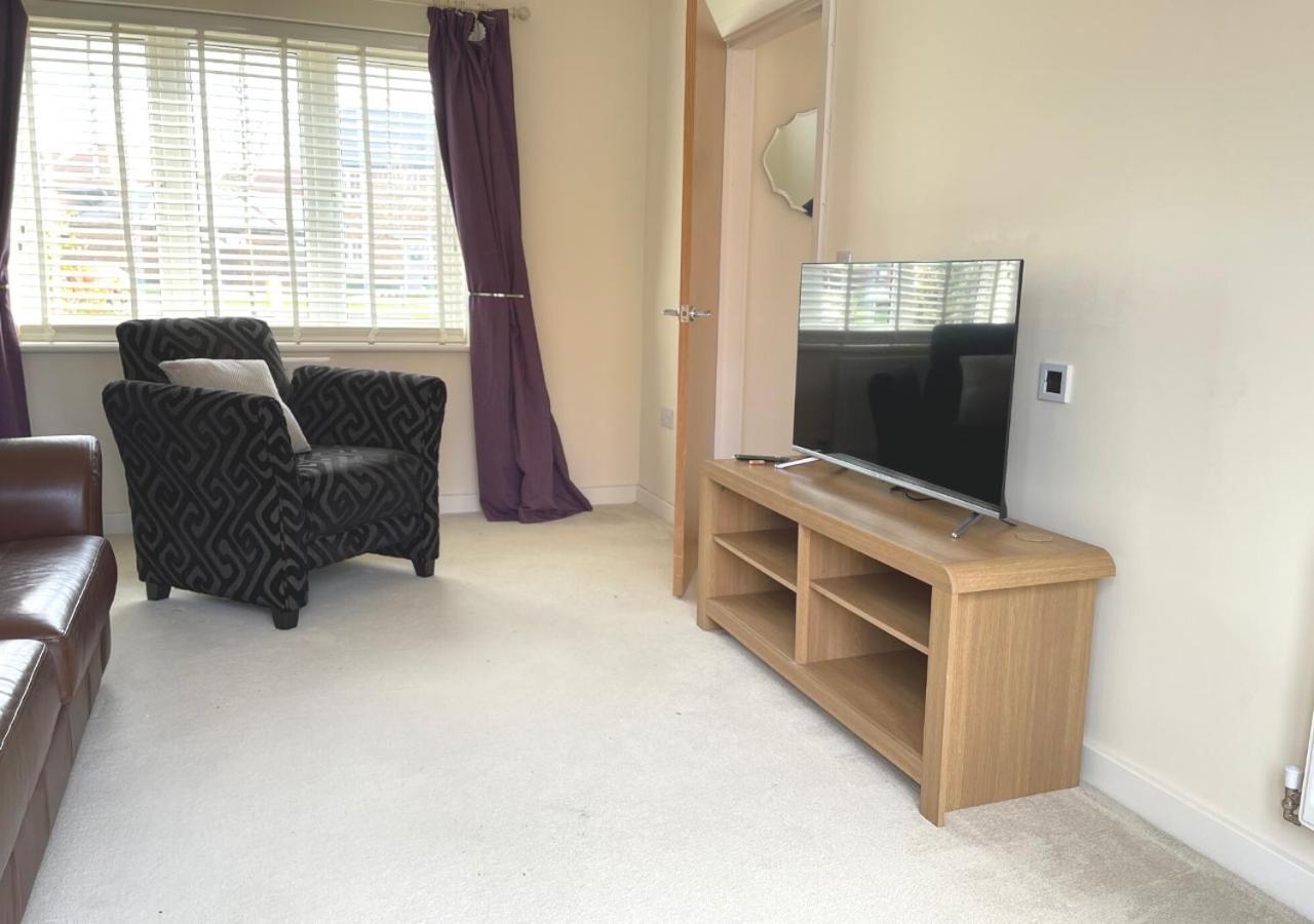 Ashford Holiday Home Sleeps 6 Free Parking Wifi Willesborough Exterior photo