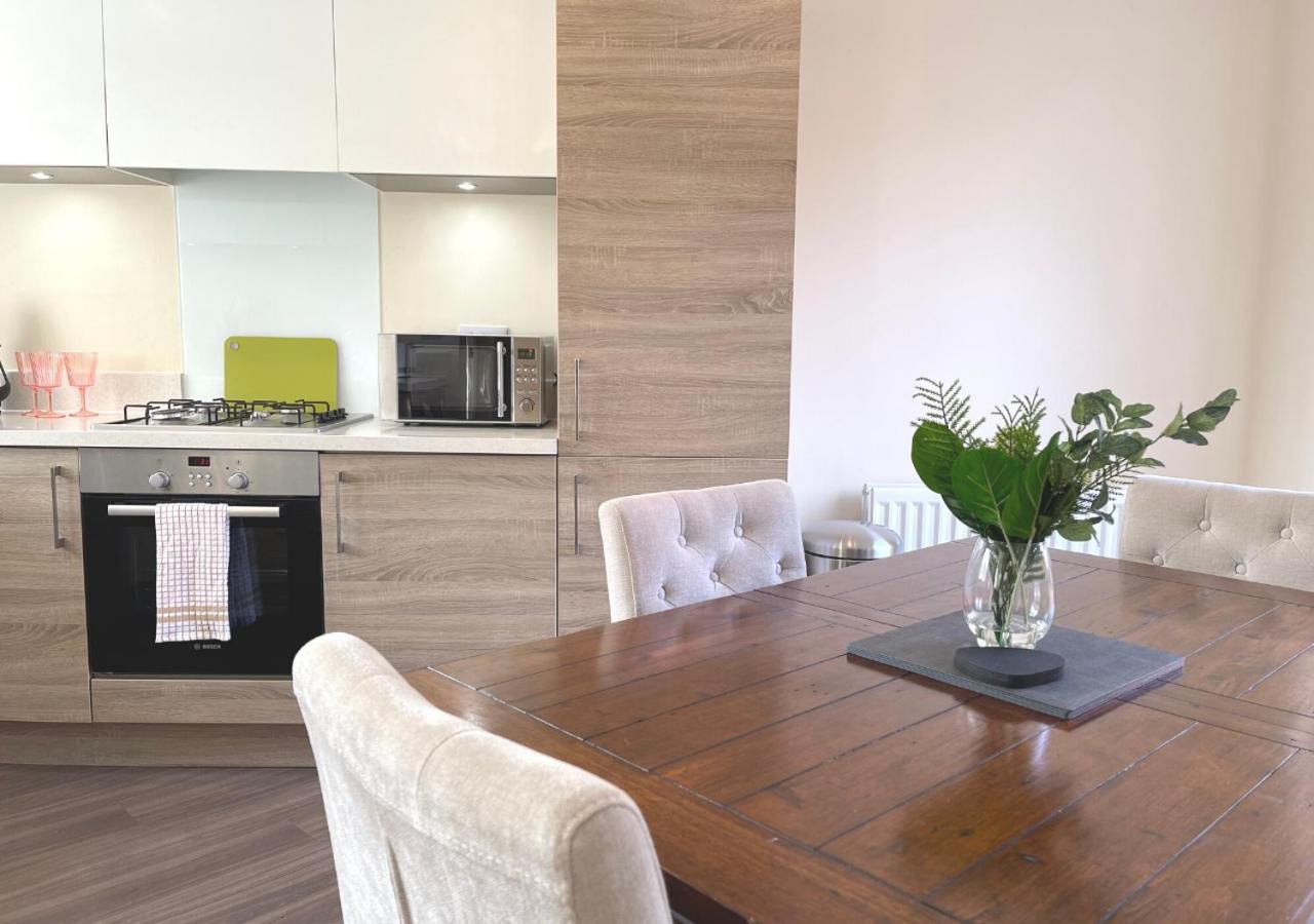 Ashford Holiday Home Sleeps 6 Free Parking Wifi Willesborough Exterior photo