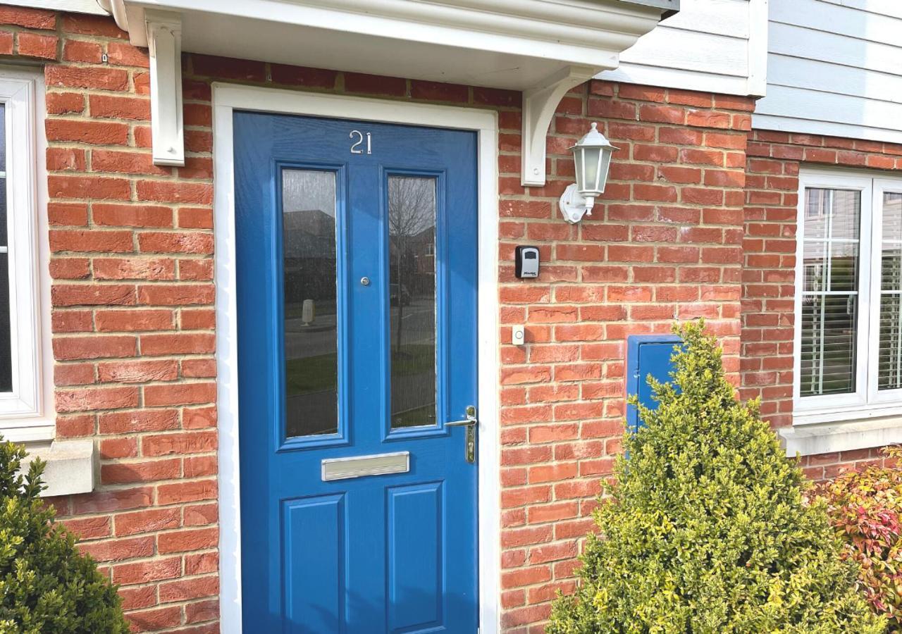 Ashford Holiday Home Sleeps 6 Free Parking Wifi Willesborough Exterior photo